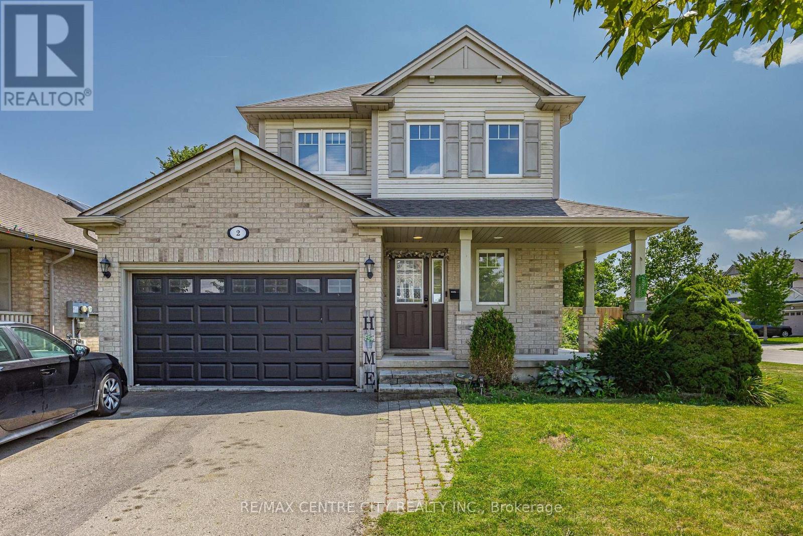 2 FENWICK COURT Property Photo 1