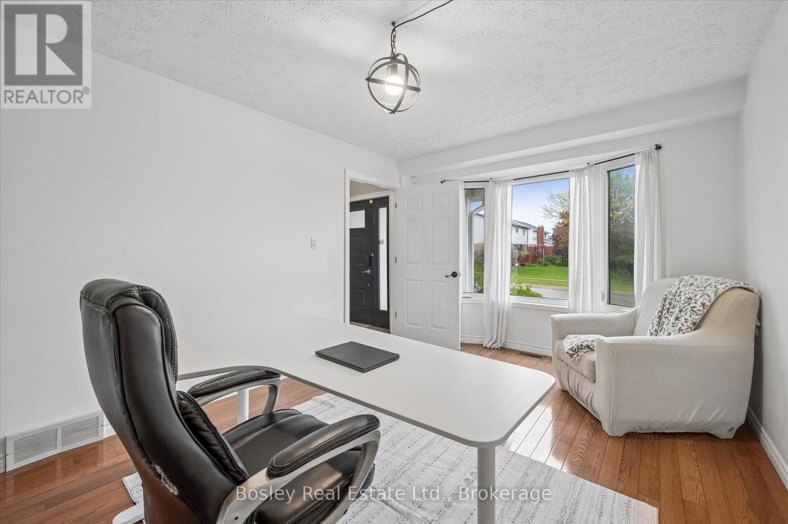 687 Champlain Boulevard Property Photo 7