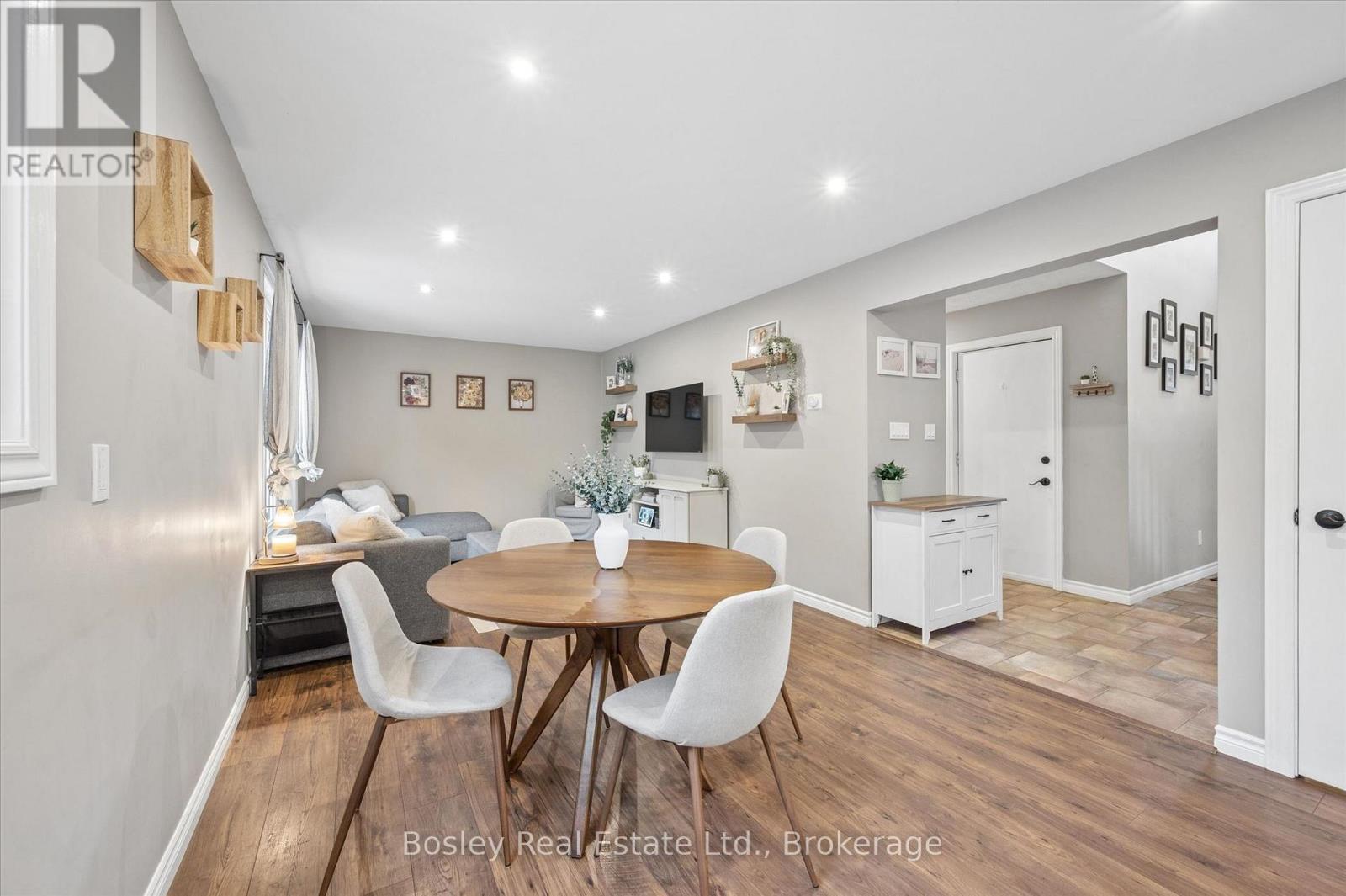 687 Champlain Boulevard Property Photo 16