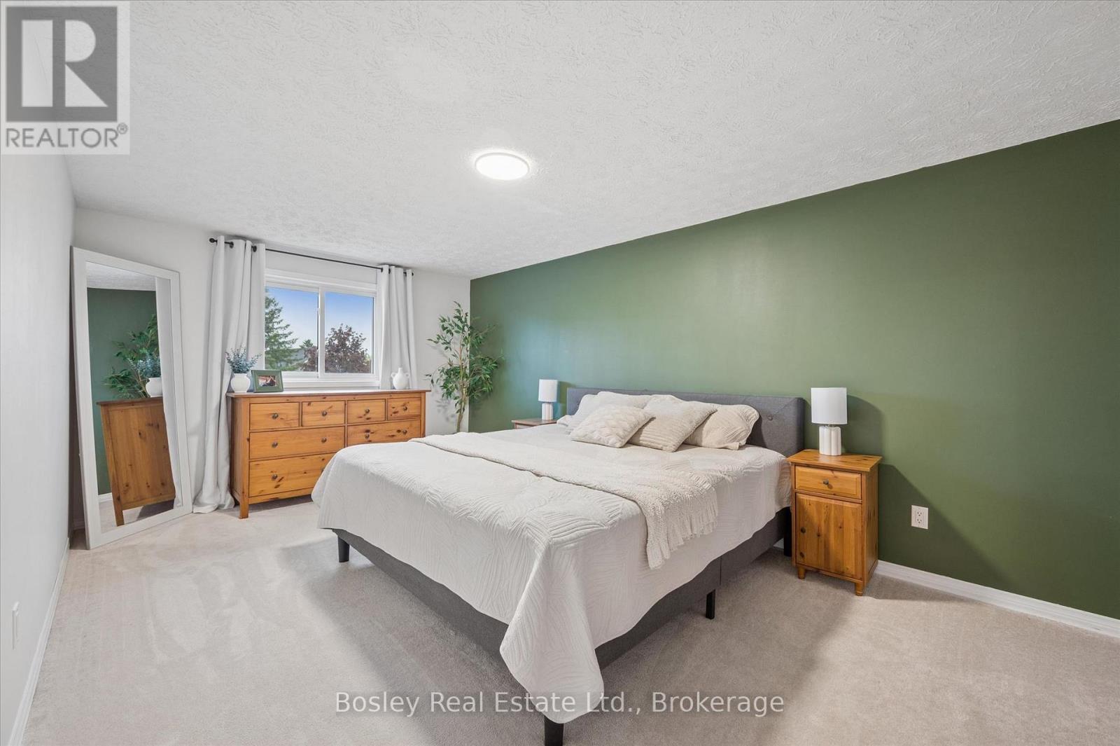 687 Champlain Boulevard Property Photo 23