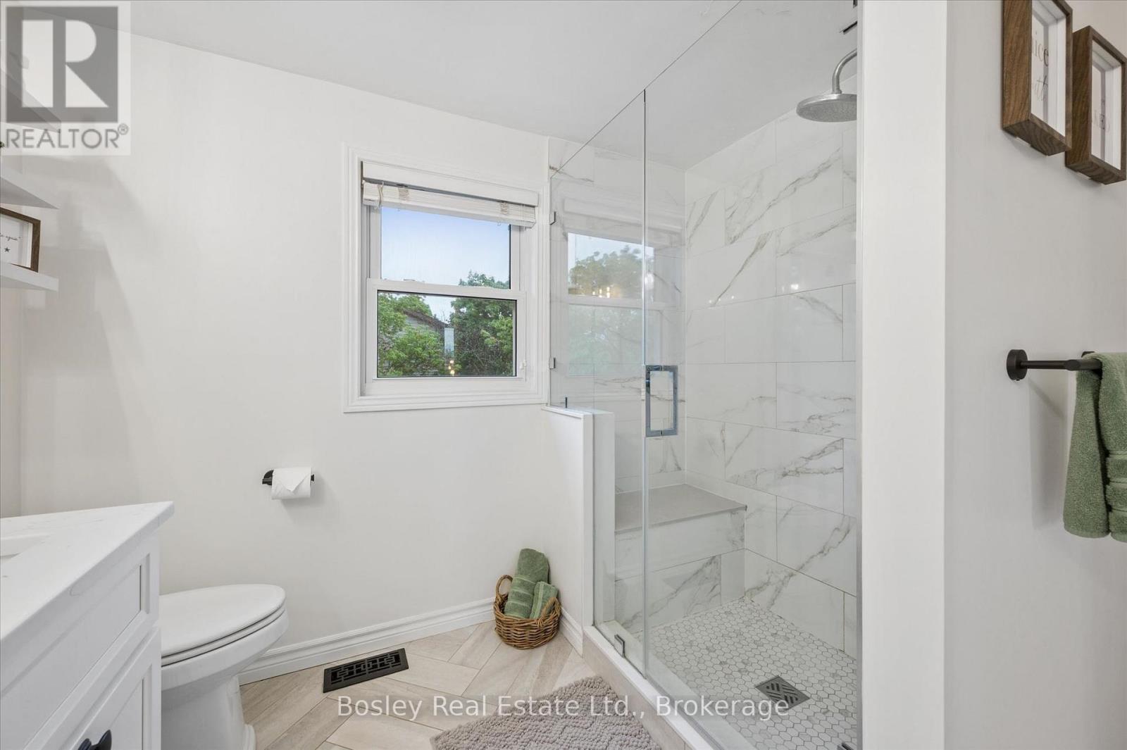 687 Champlain Boulevard Property Photo 27