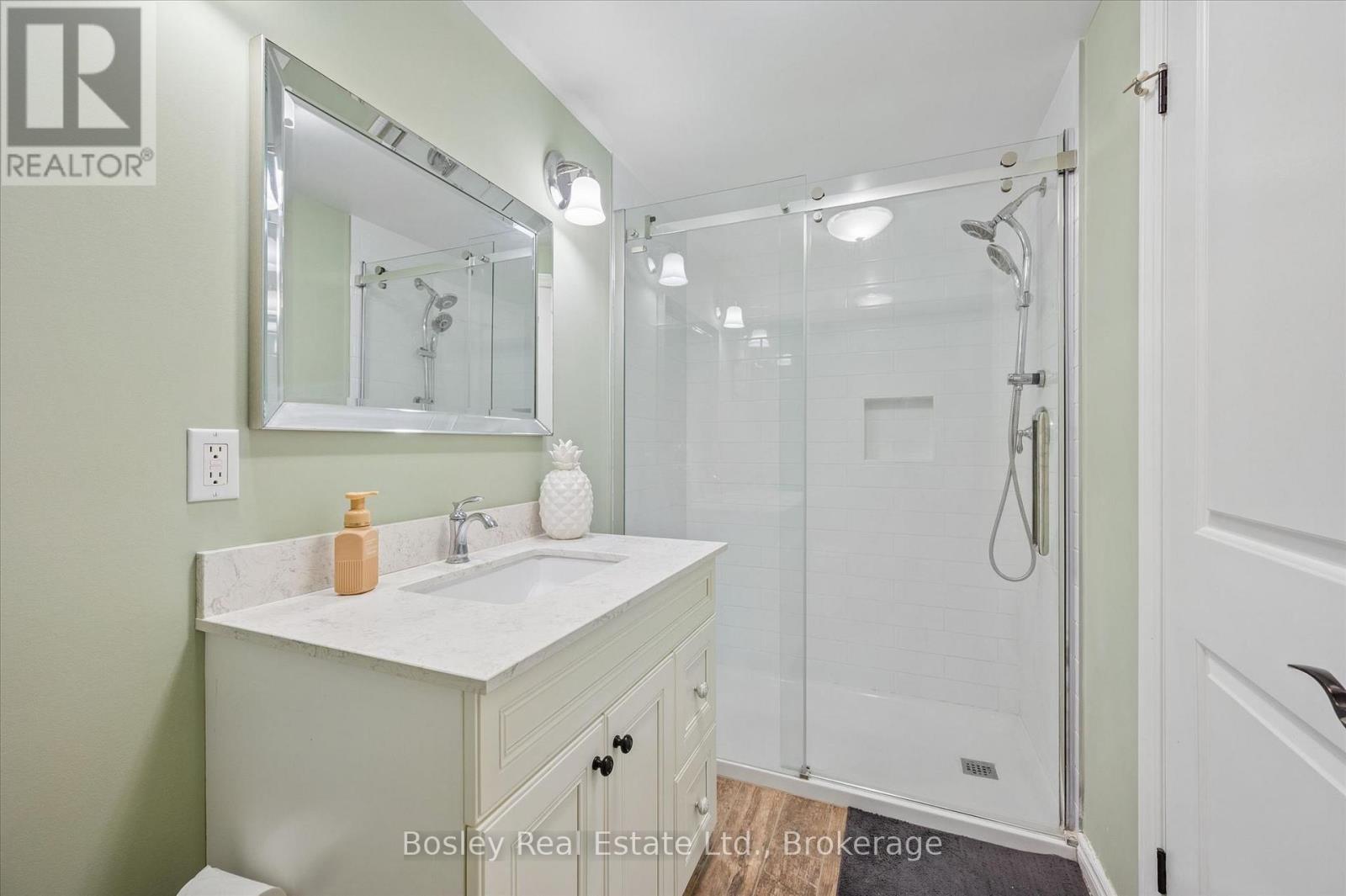 687 Champlain Boulevard Property Photo 33