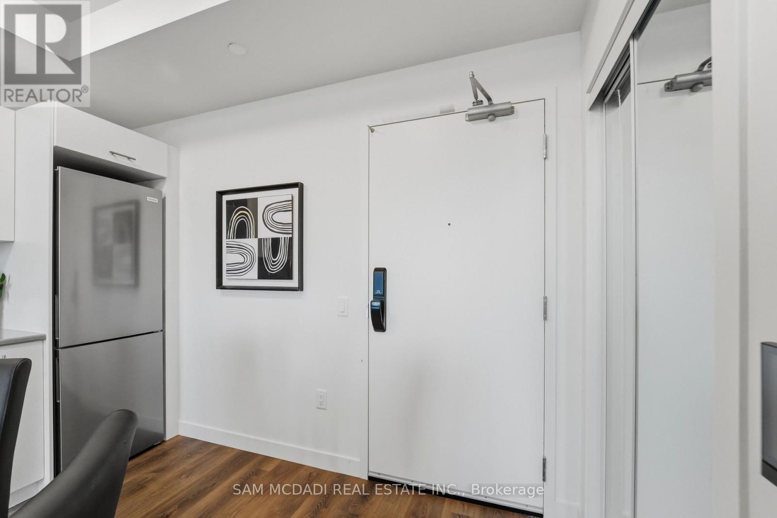 1012 - 461 Green Road Property Photo 2