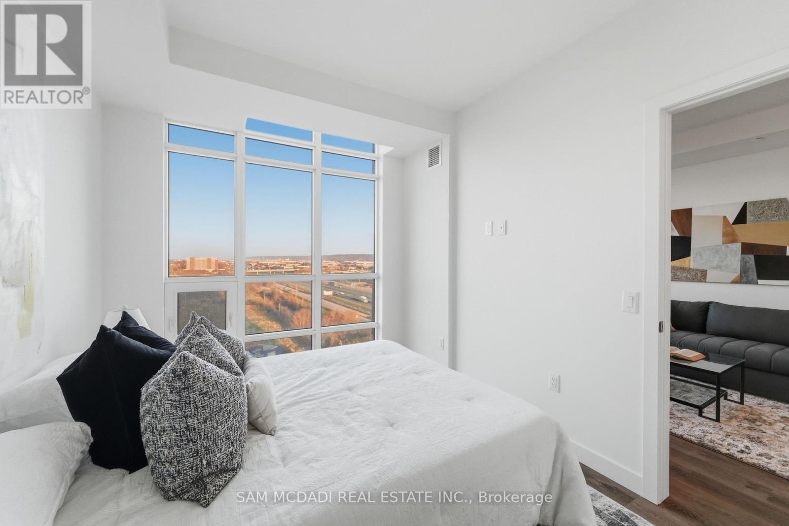 1012 - 461 Green Road Property Photo 15