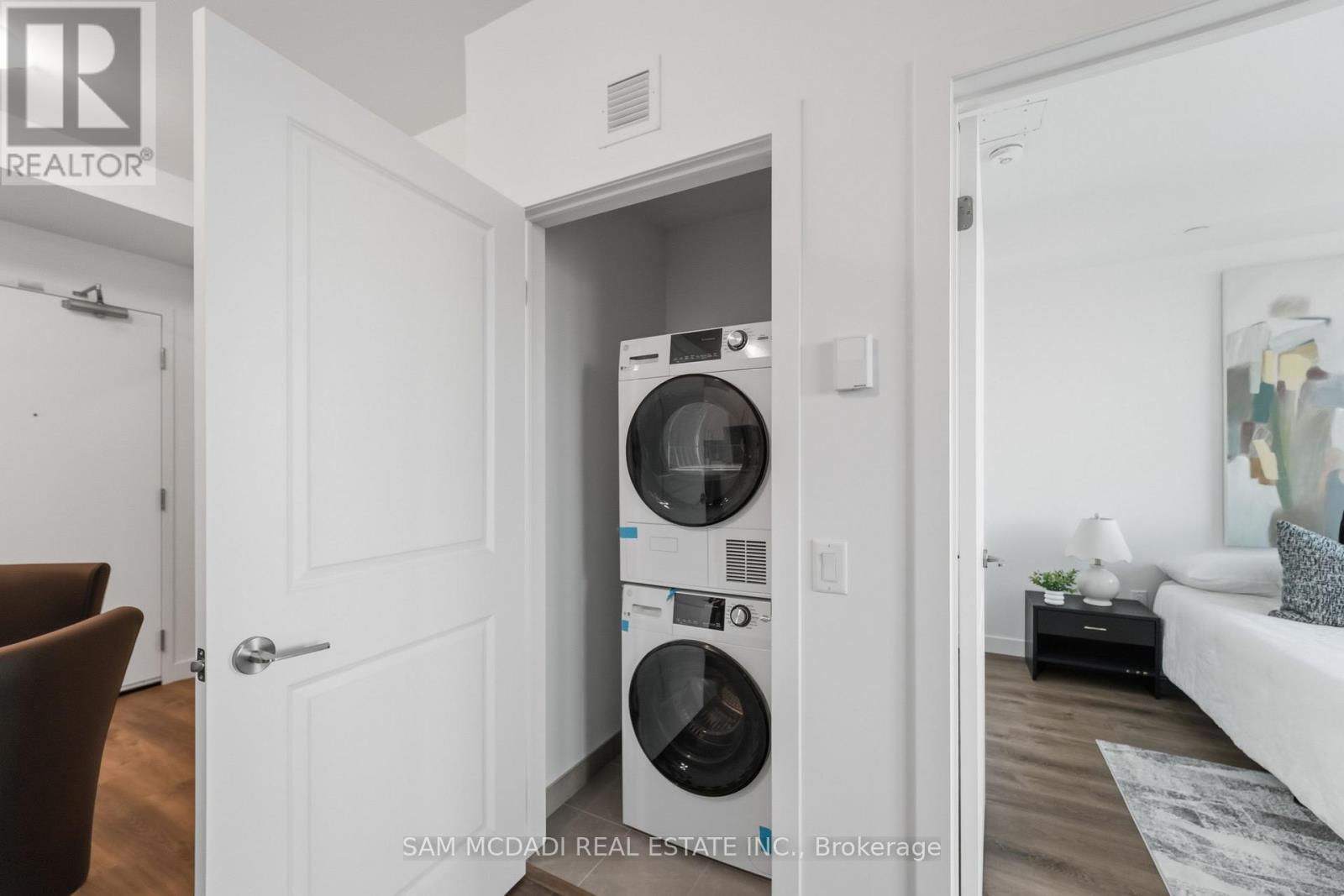 1012 - 461 Green Road Property Photo 17