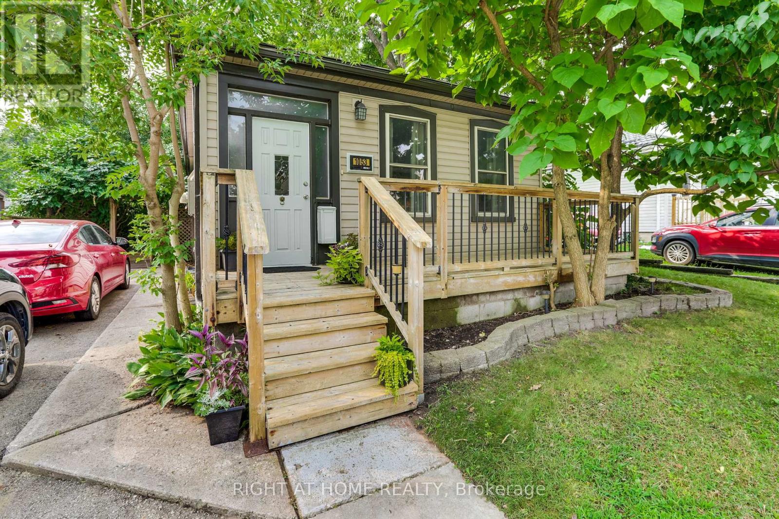 1053 FRANCES STREET Property Photo 1