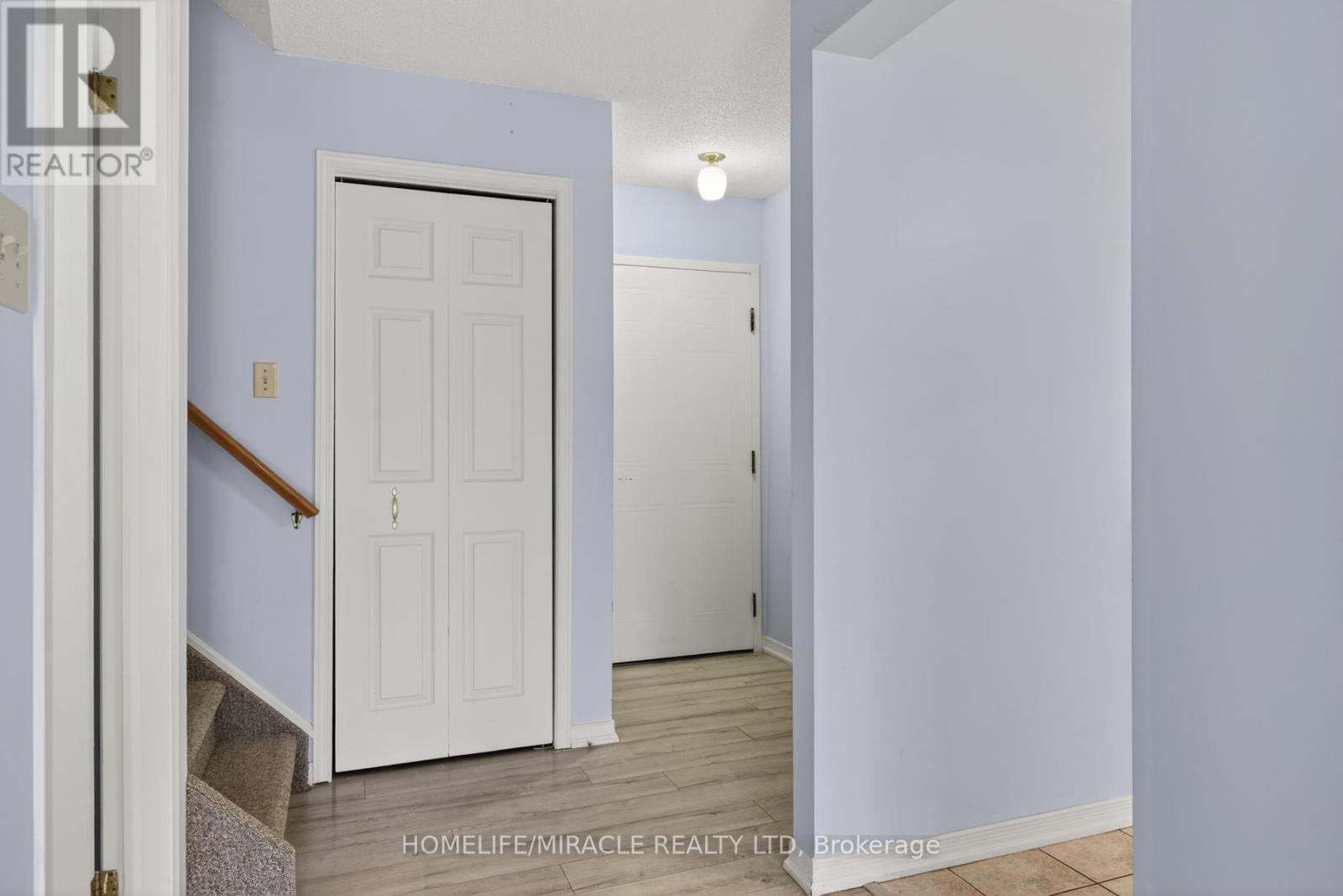 32 - 36 Champlain Crescent Property Photo 6