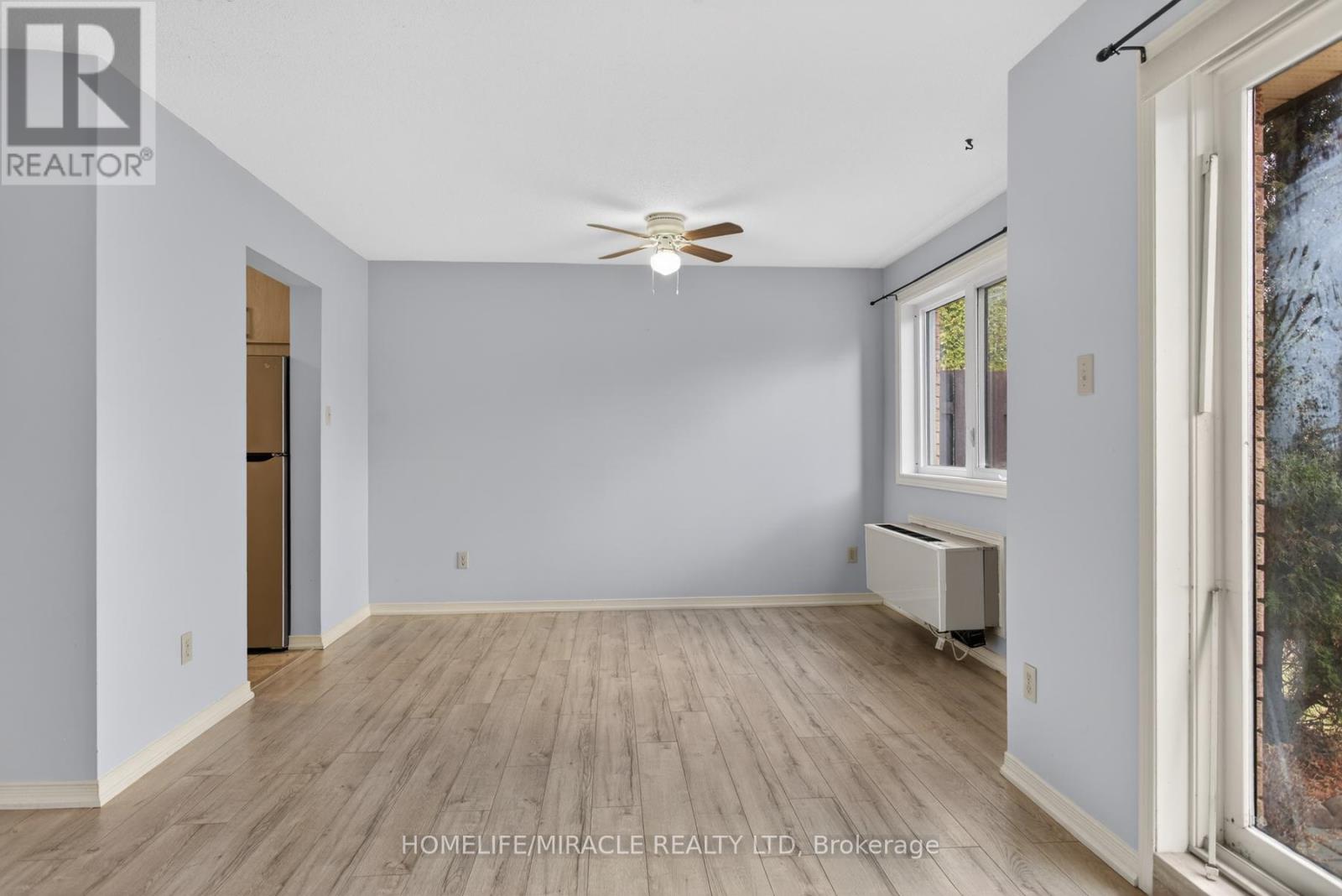 32 - 36 Champlain Crescent Property Photo 14