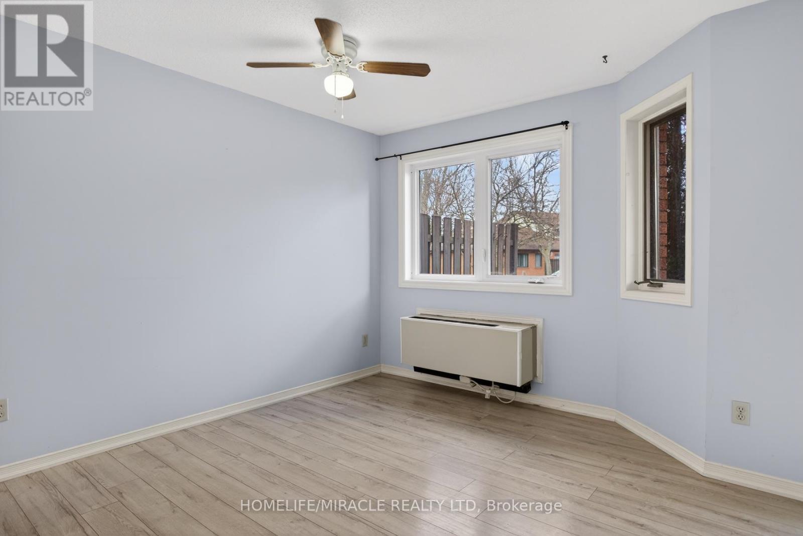 32 - 36 Champlain Crescent Property Photo 15