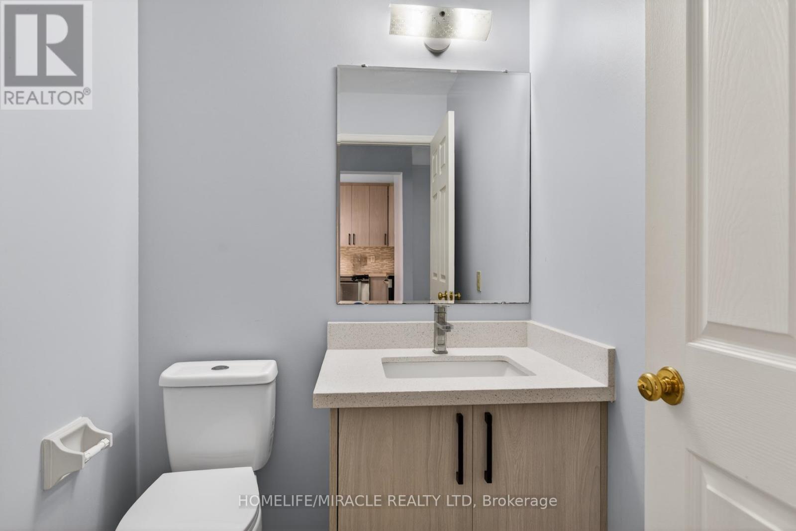 32 - 36 Champlain Crescent Property Photo 16