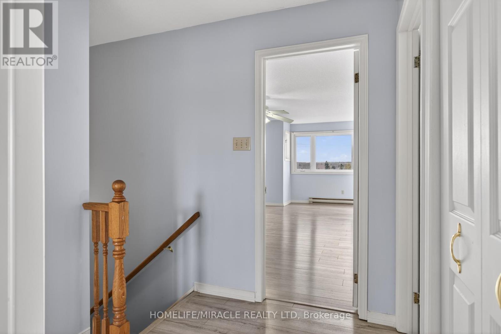 32 - 36 Champlain Crescent Property Photo 18