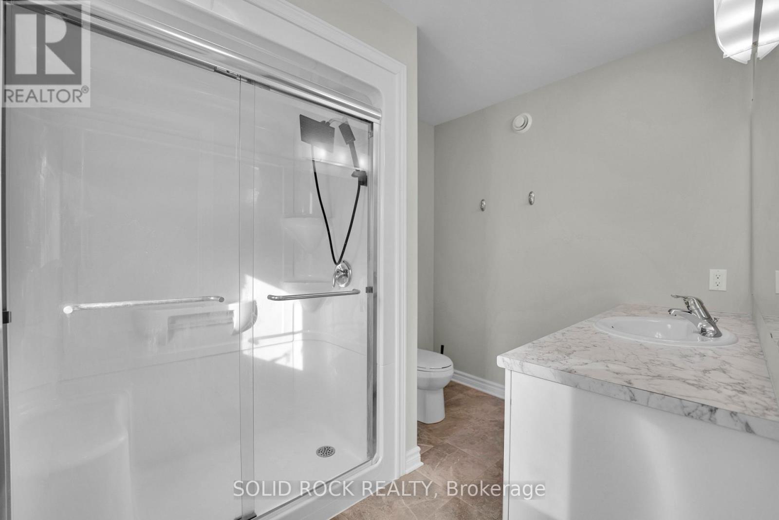 54 Griffith Way Property Photo 12
