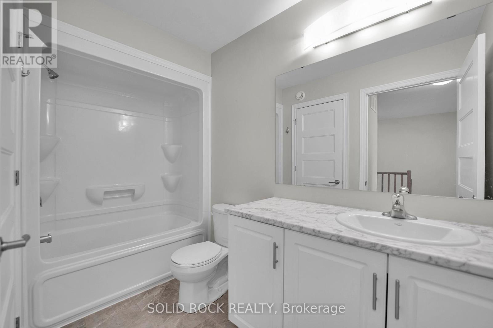 54 Griffith Way Property Photo 15