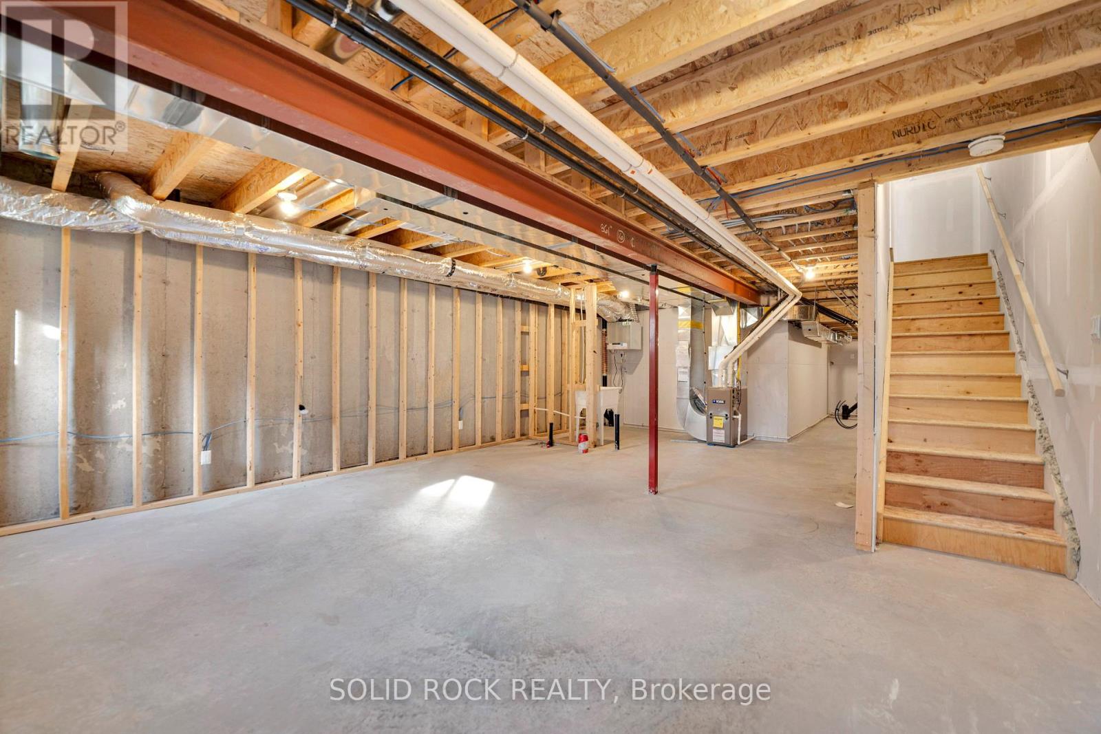 54 Griffith Way Property Photo 17