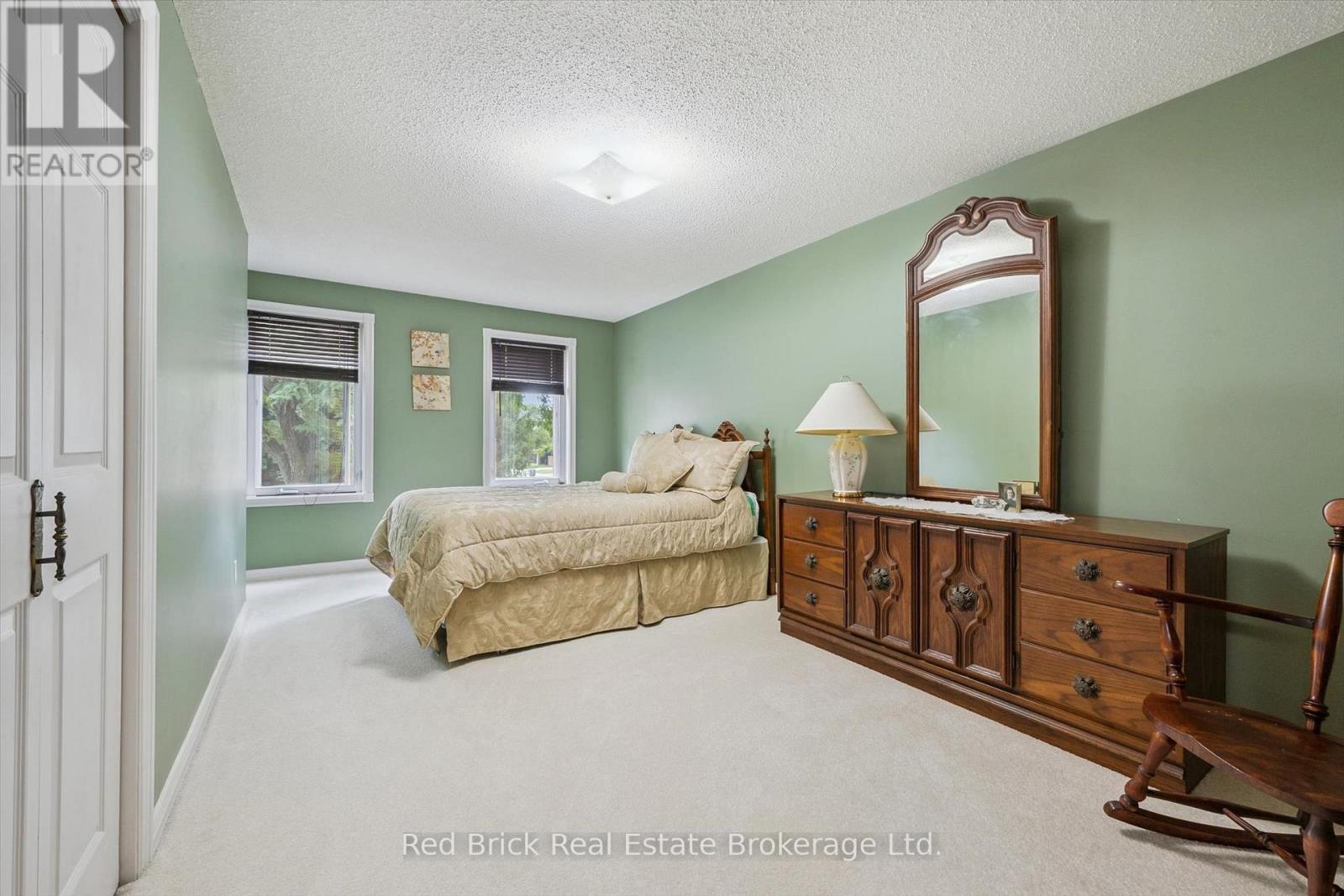 2 Woodborough Road Property Photo 23