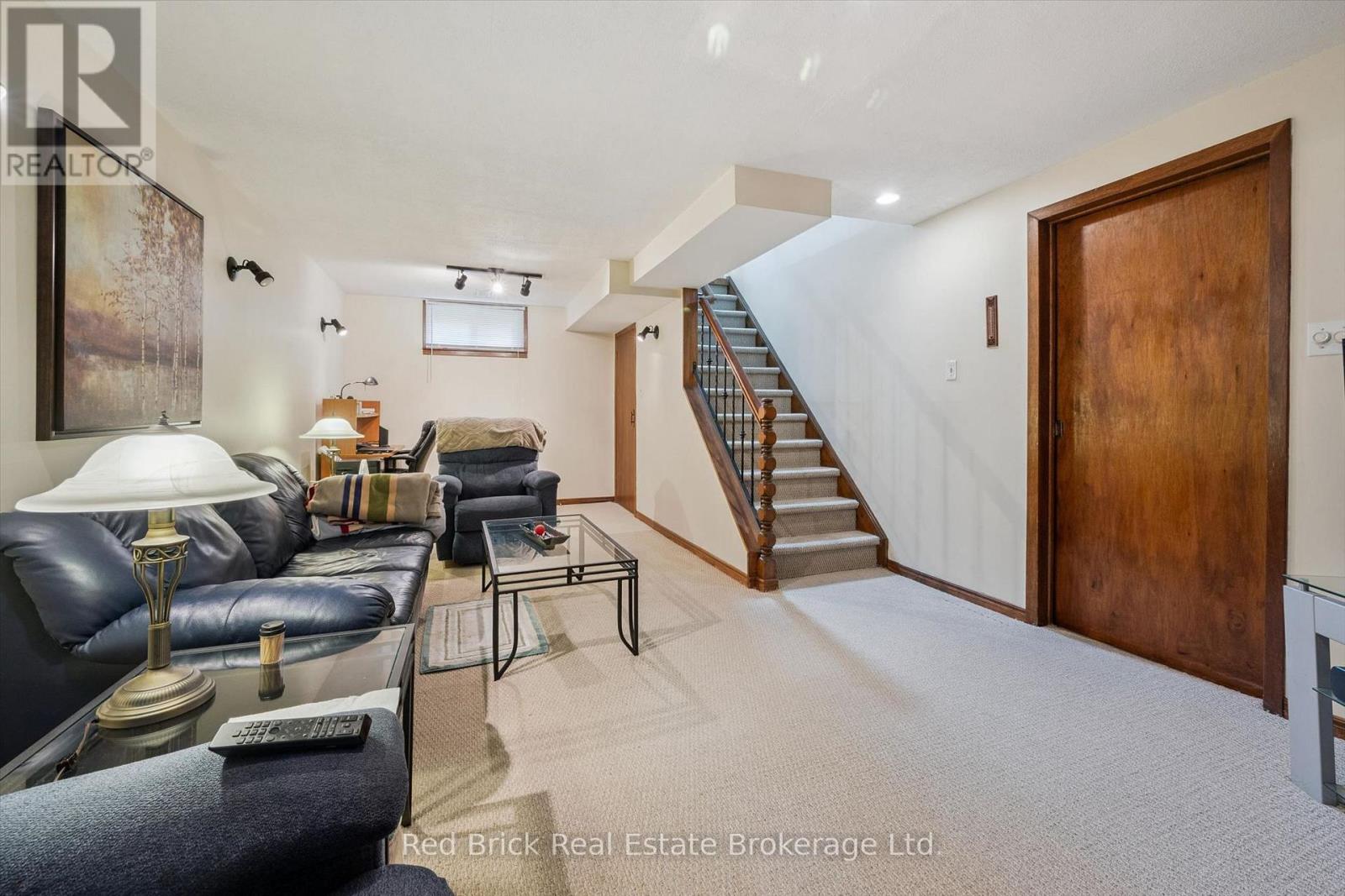 2 Woodborough Road Property Photo 28