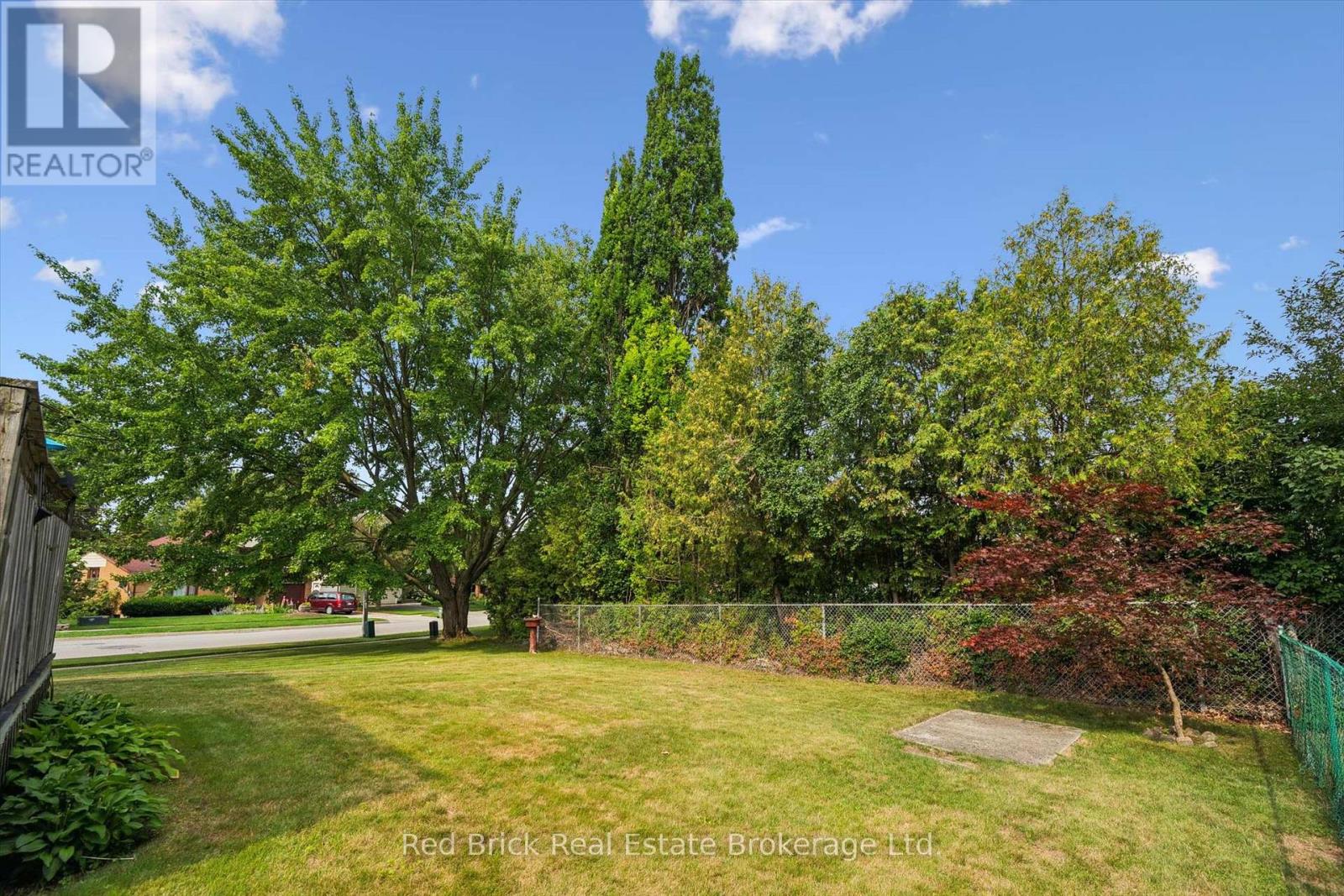 2 Woodborough Road Property Photo 39