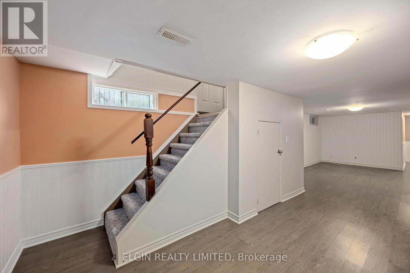 27 Vanier Place Property Photo 18