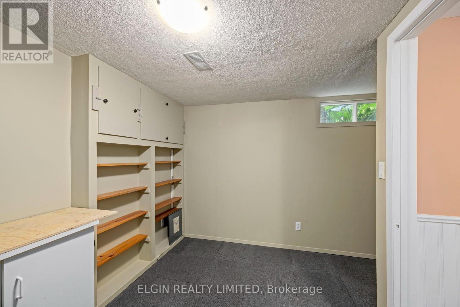 27 Vanier Place Property Photo 21