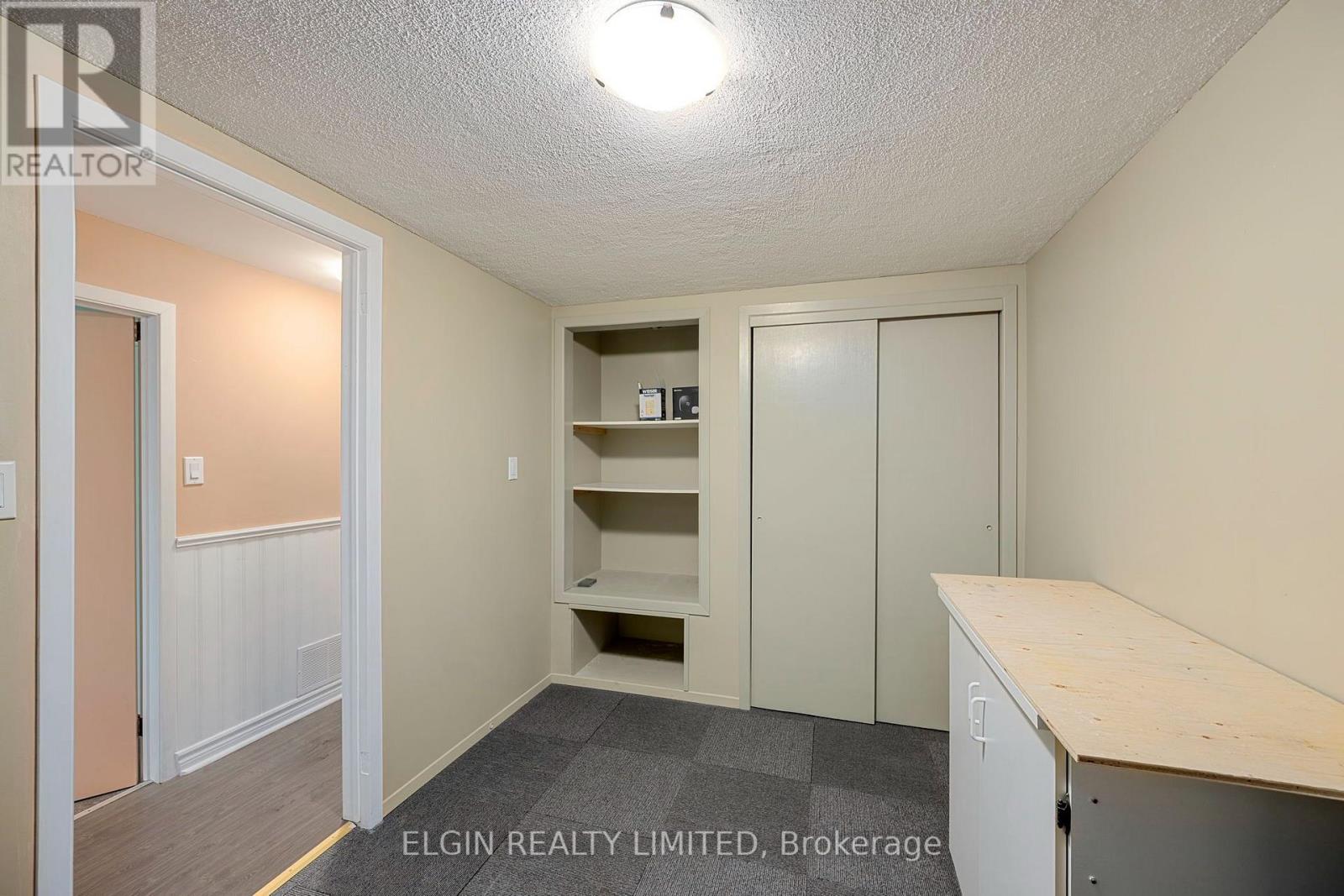 27 Vanier Place Property Photo 22