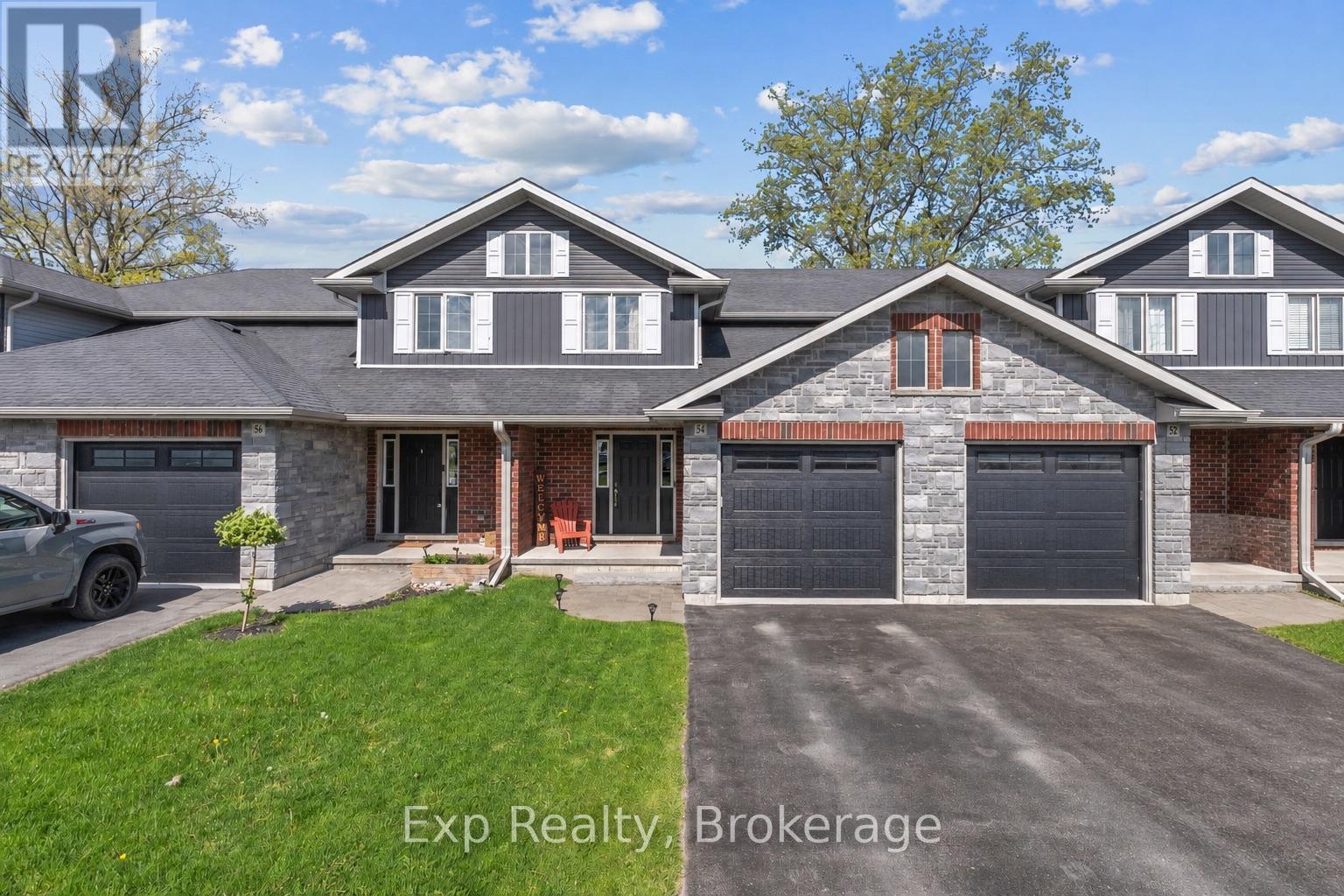 54 CORTLAND CRESCENT