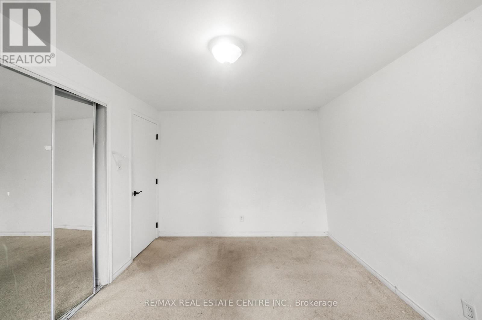 10 - 76 Borden Parkway Property Photo 11
