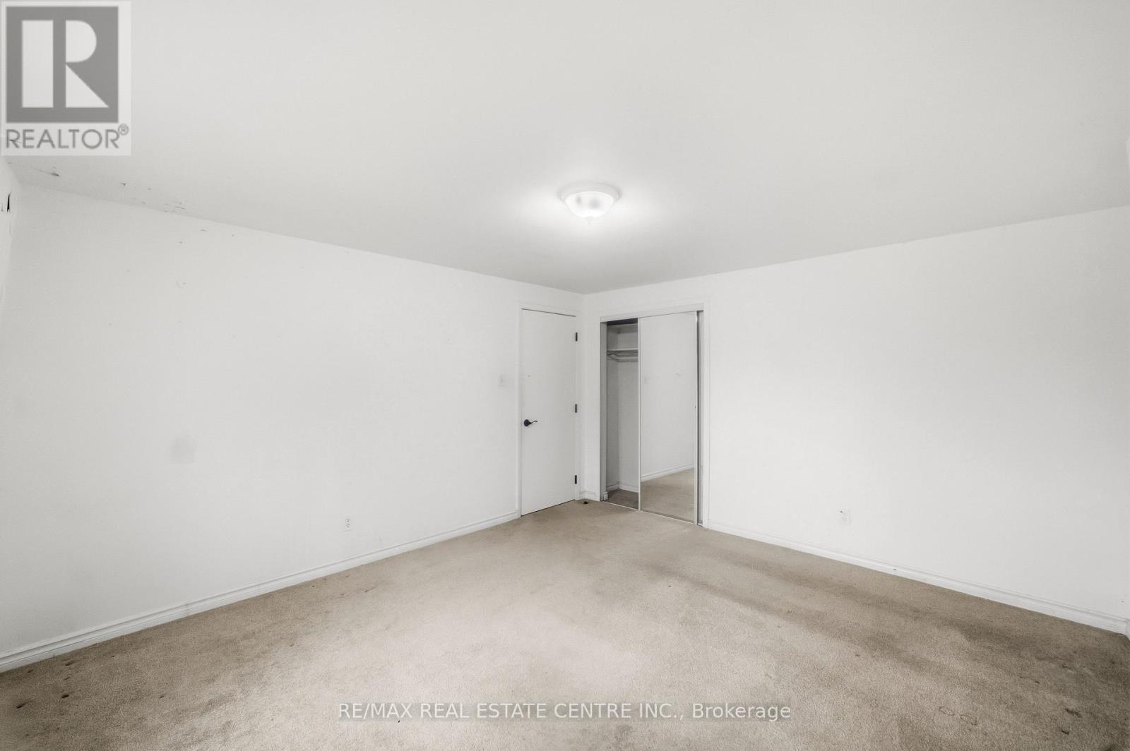 10 - 76 Borden Parkway Property Photo 12