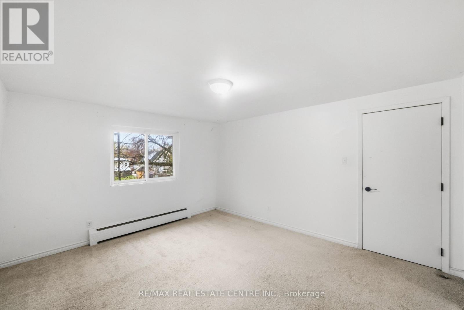 10 - 76 Borden Parkway Property Photo 13