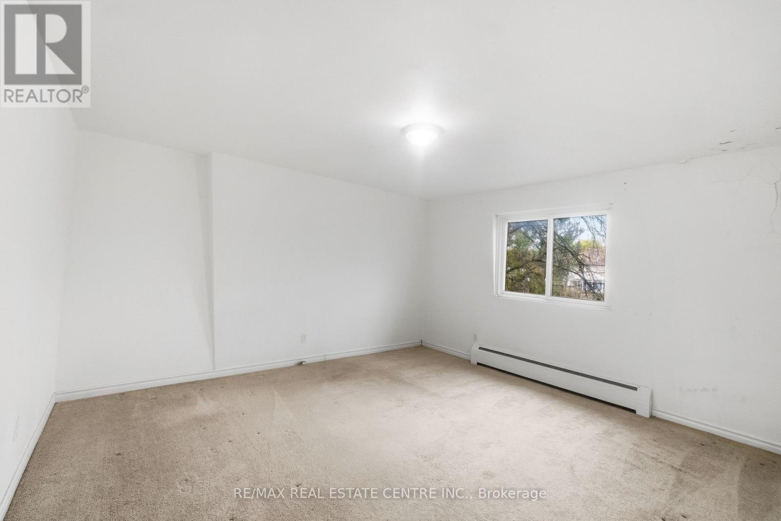 10 - 76 Borden Parkway Property Photo 17