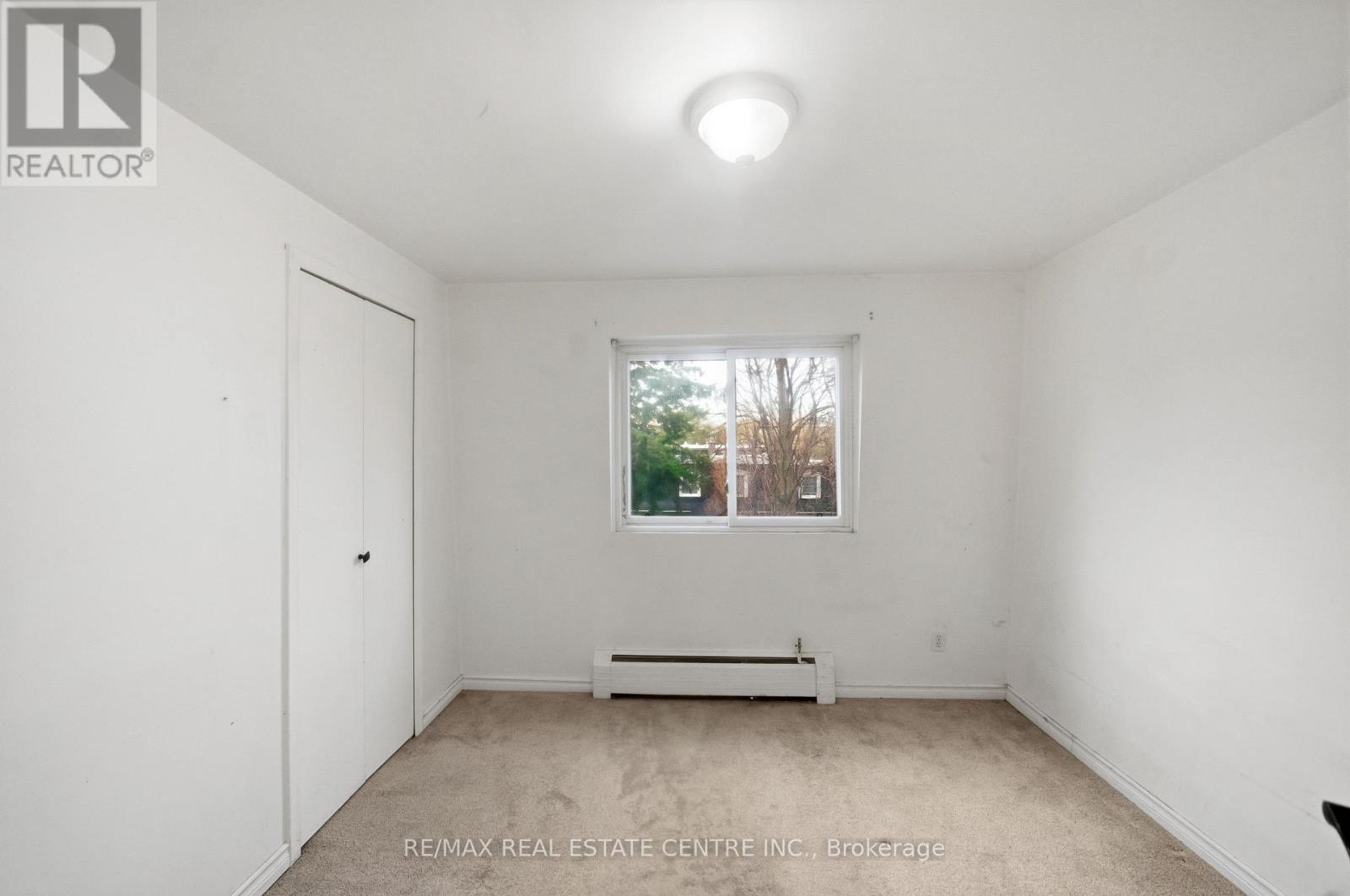 10 - 76 Borden Parkway Property Photo 19