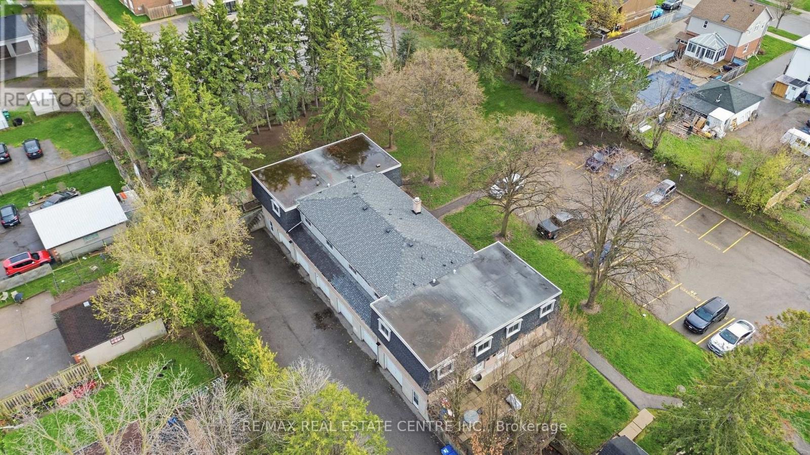 10 - 76 Borden Parkway Property Photo 25