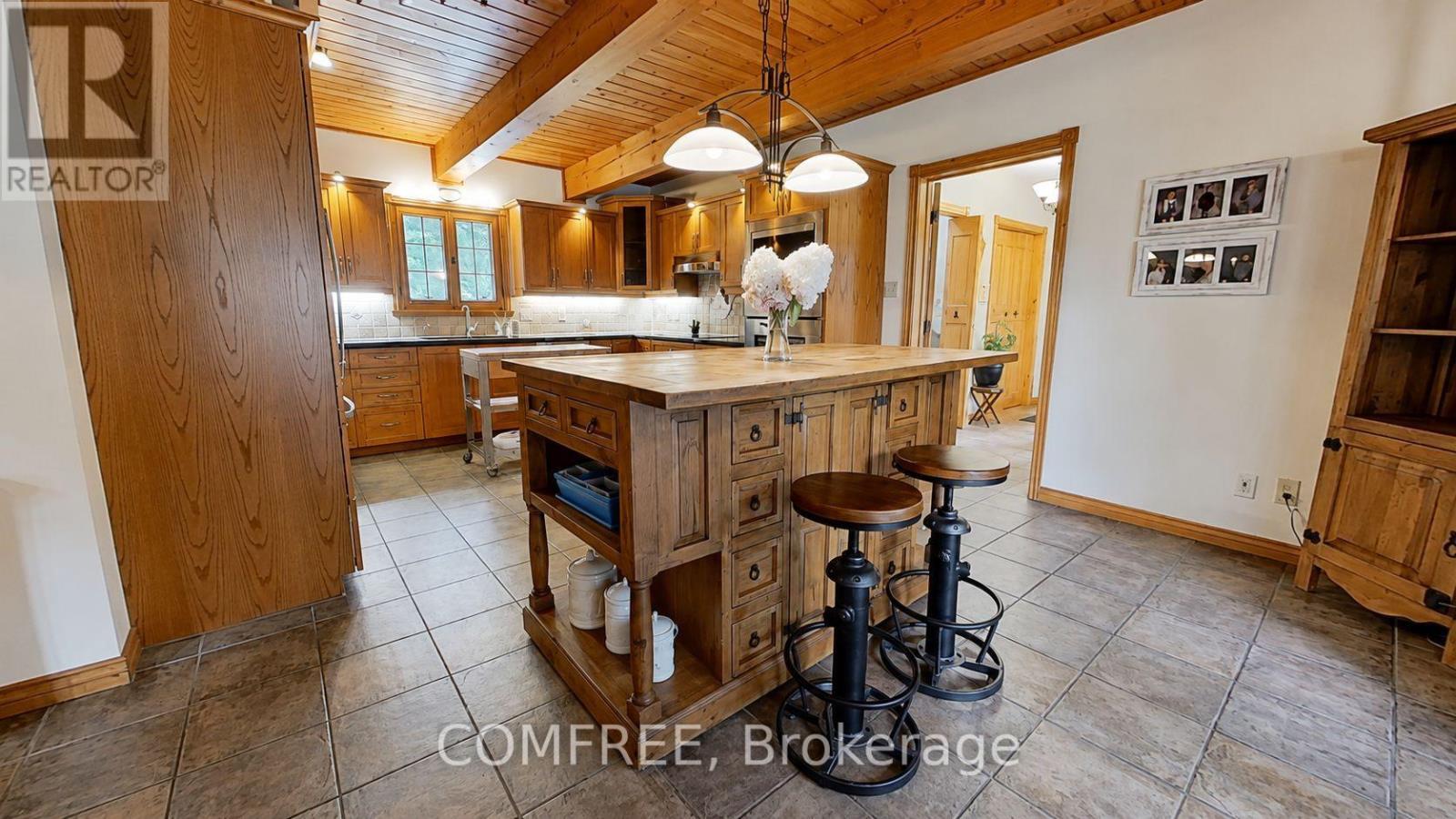 7925 Resolute Way Property Photo 11