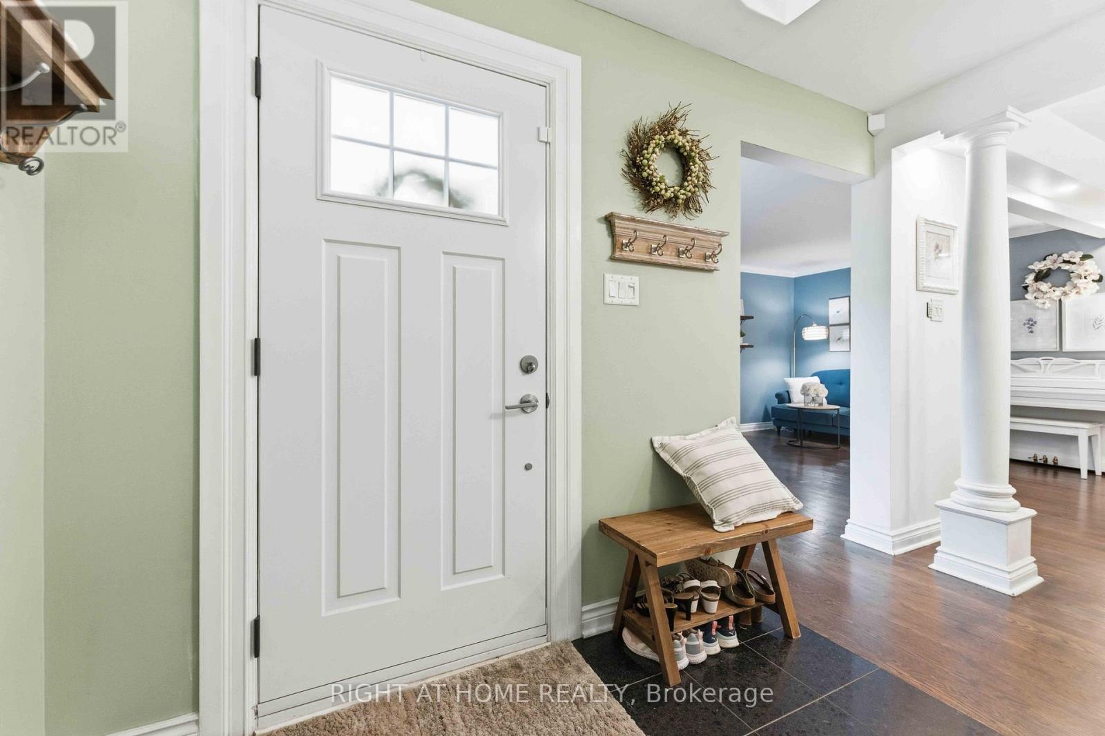 25 Waterton Crescent Property Photo 4