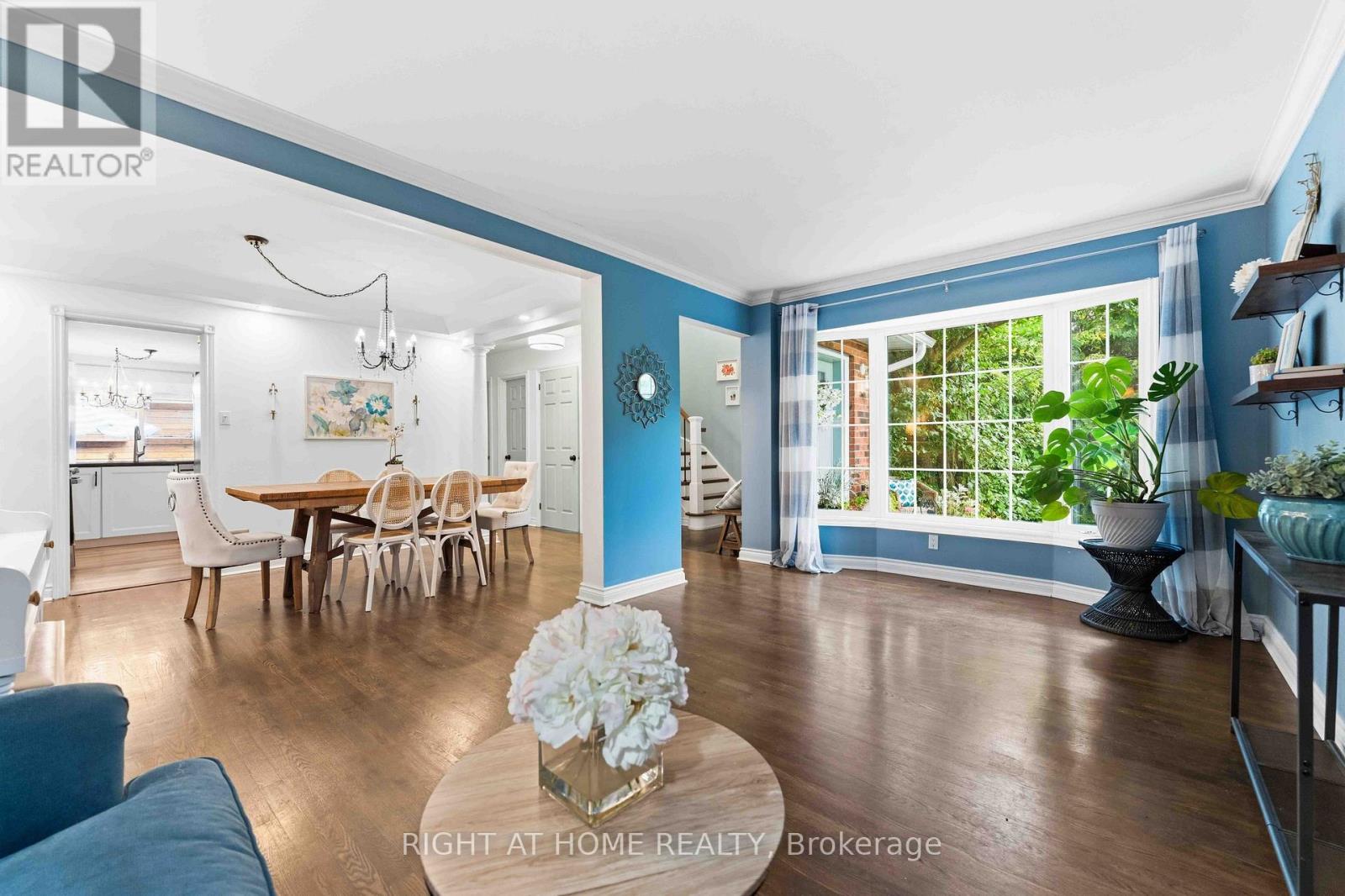 25 Waterton Crescent Property Photo 8
