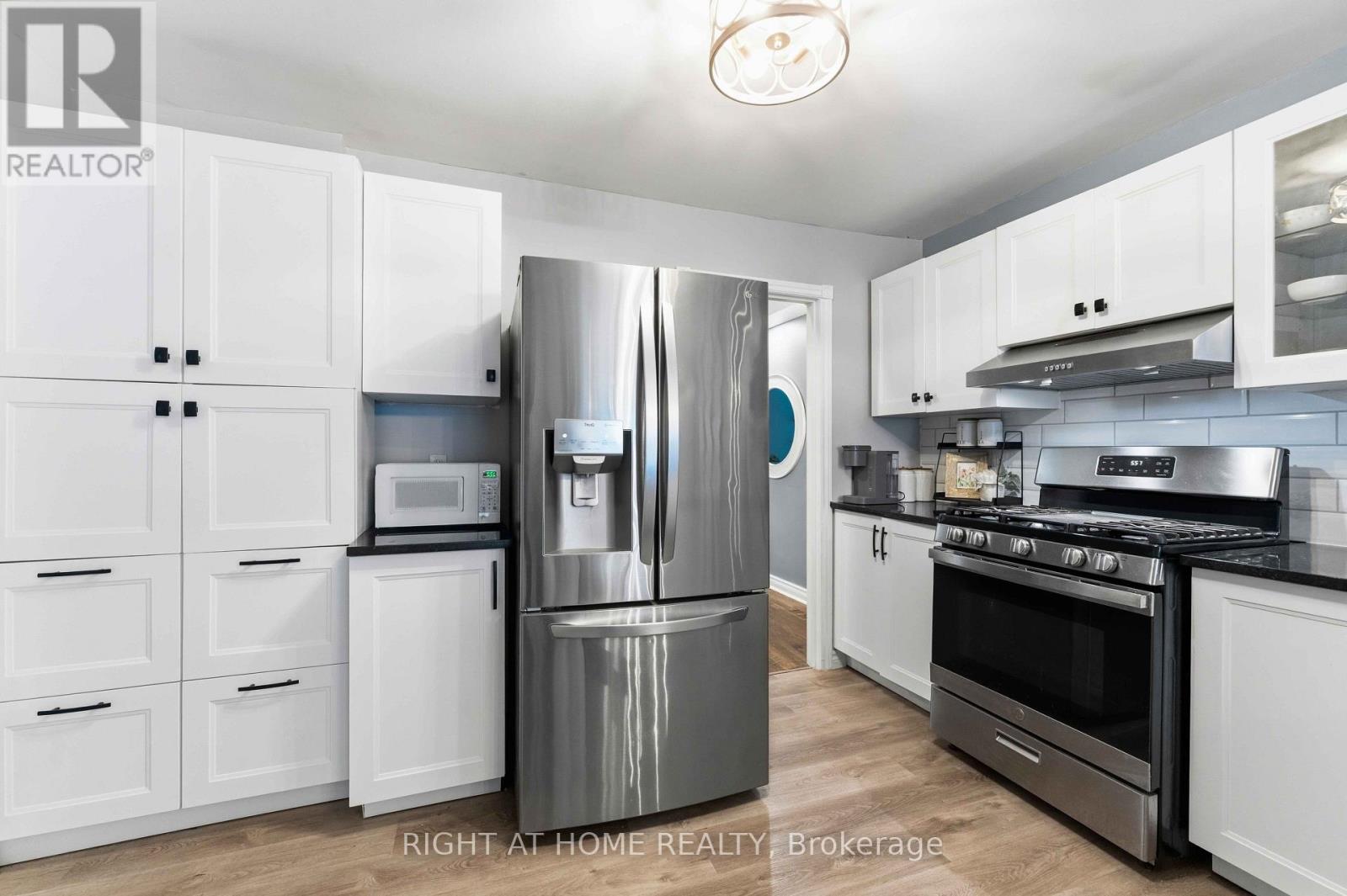25 Waterton Crescent Property Photo 16