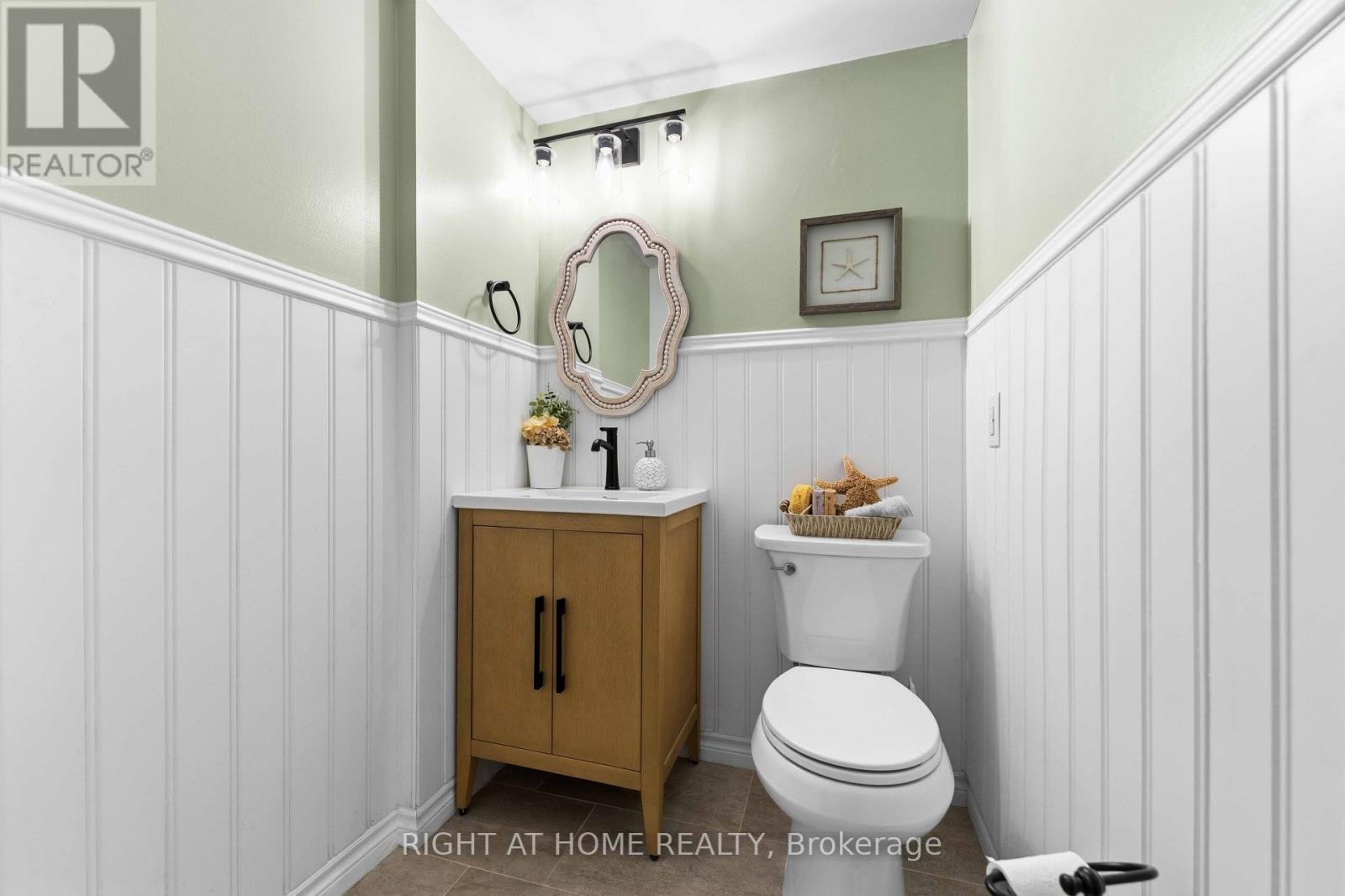 25 Waterton Crescent Property Photo 20