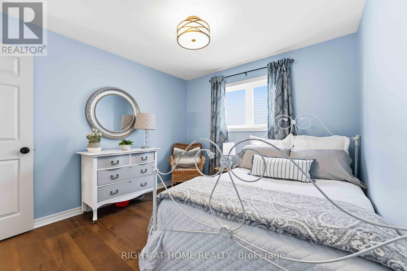 25 Waterton Crescent Property Photo 29