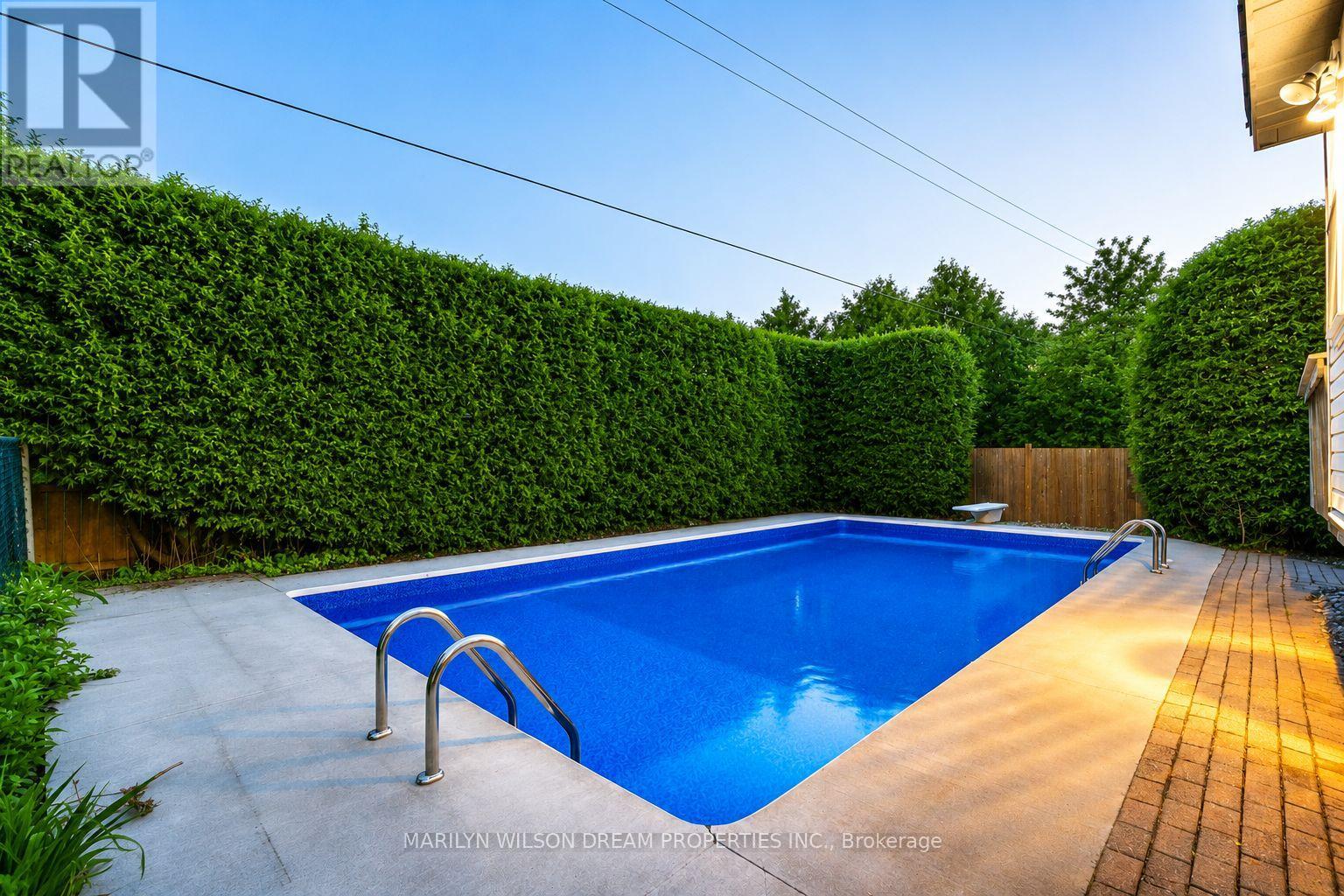 20 Coolbrook Crescent Property Photo 3
