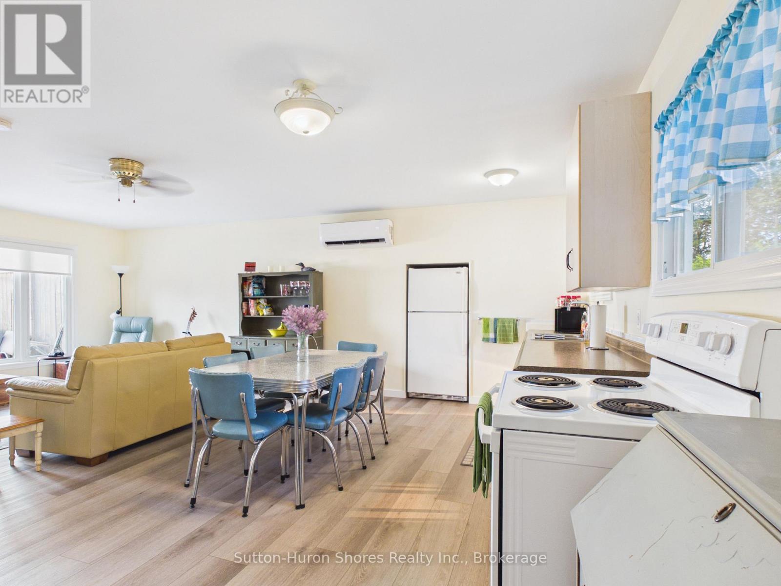691 Bruce Road 13 Road Property Photo 16
