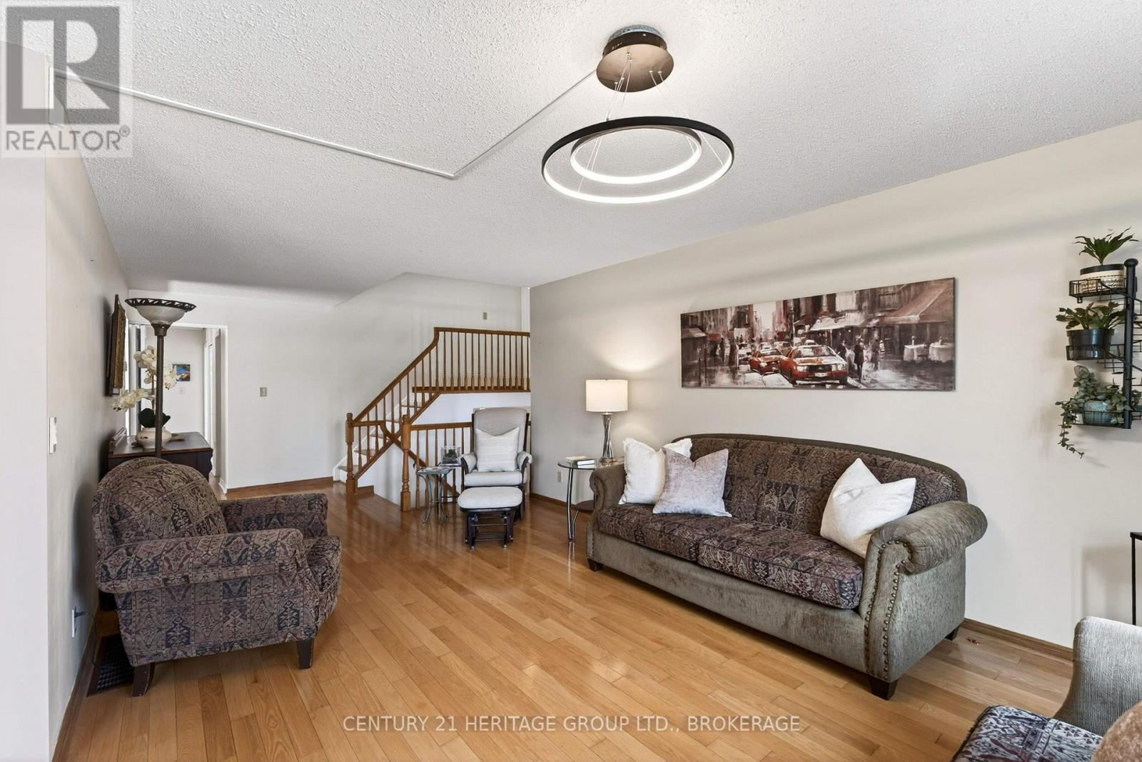 23 Old Oak Road Property Photo 7