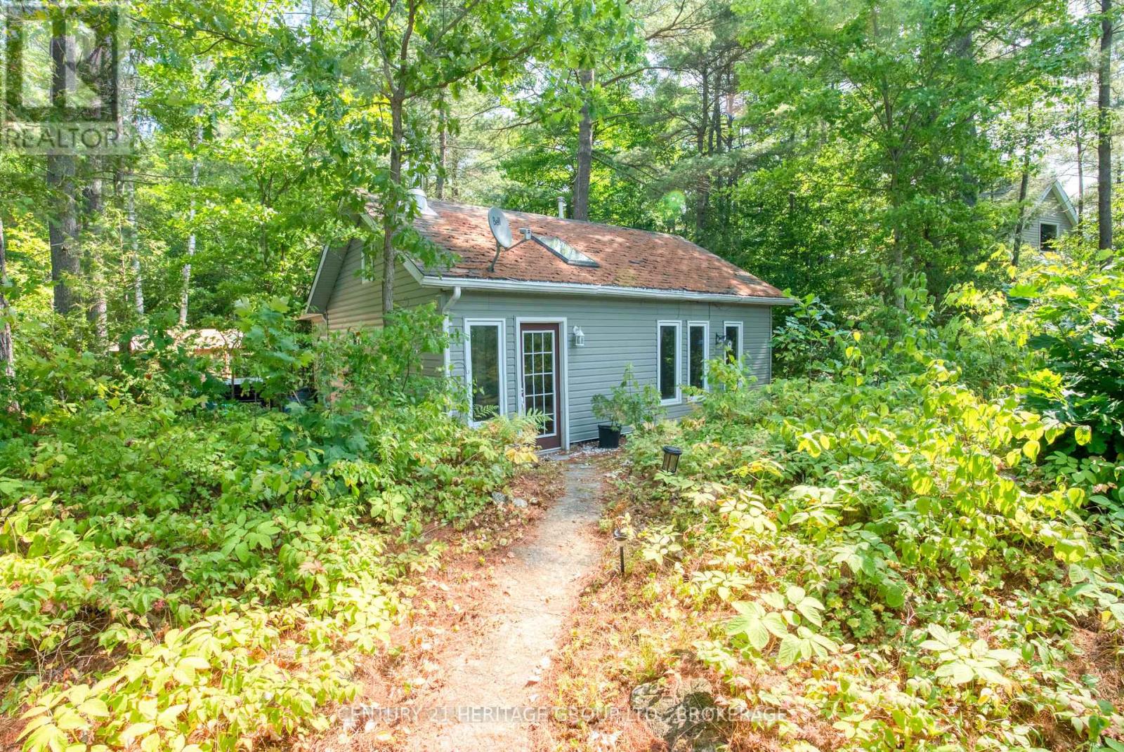 1036a Twin Lake Lane Property Photo 4