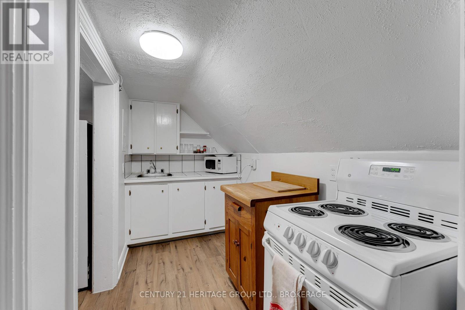 25 Colborne Street Property Photo 45