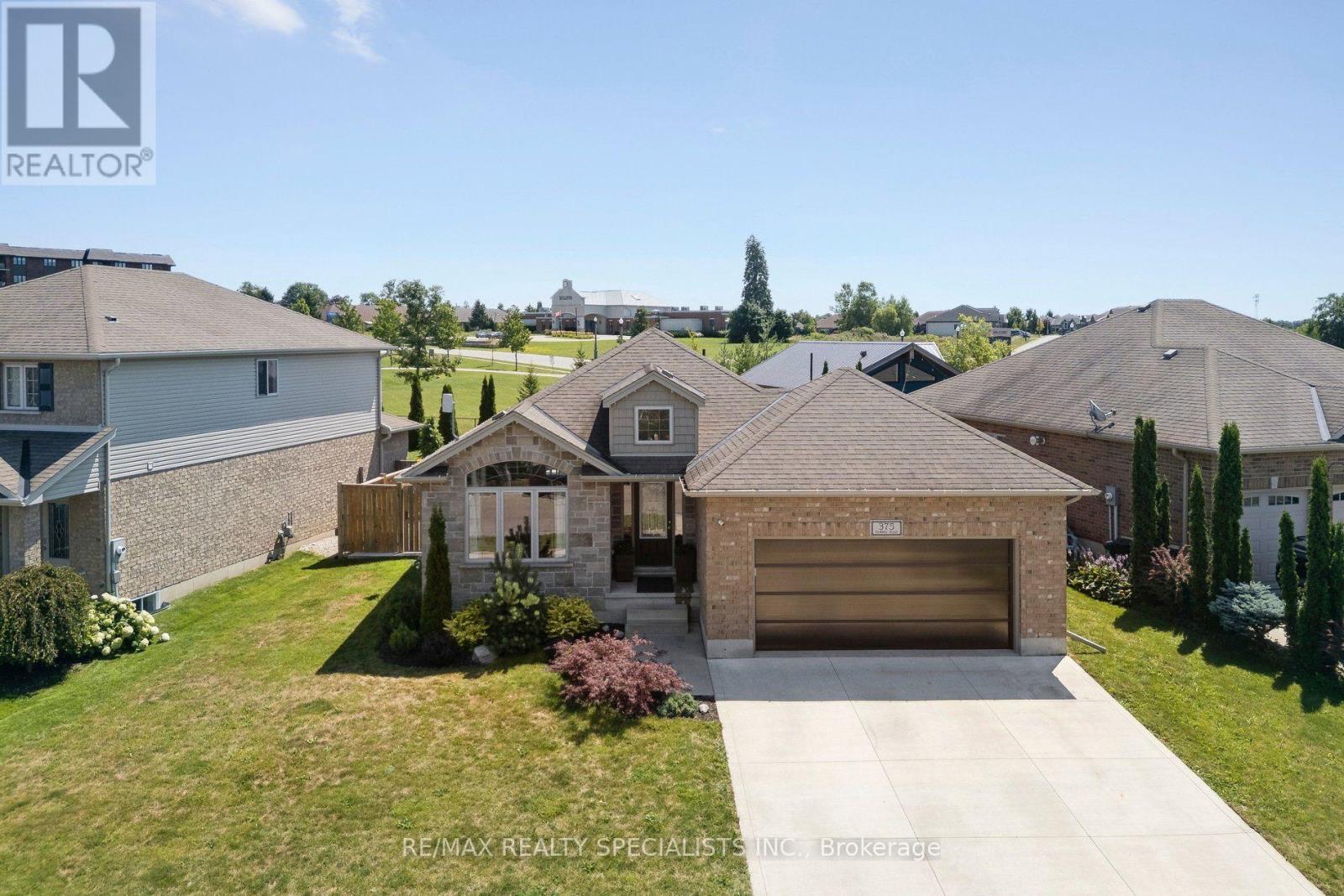 375 FAIRWAY ROAD