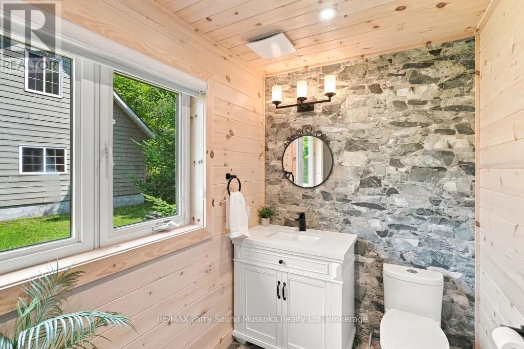 587 Centre Road Property Photo 23