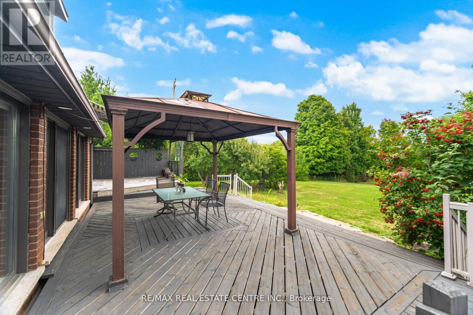 29 Jessica Lane Property Photo 37