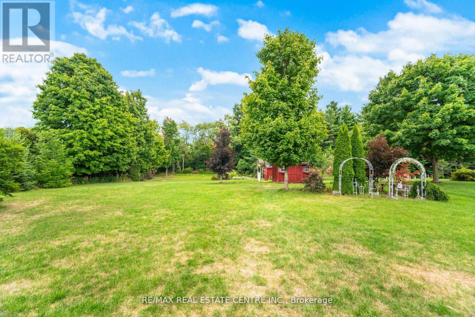 29 Jessica Lane Property Photo 40