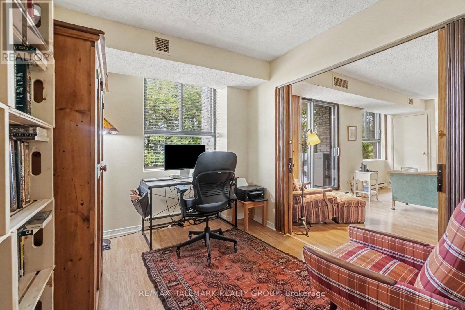 302 - 2850 Carling Avenue Property Photo 10