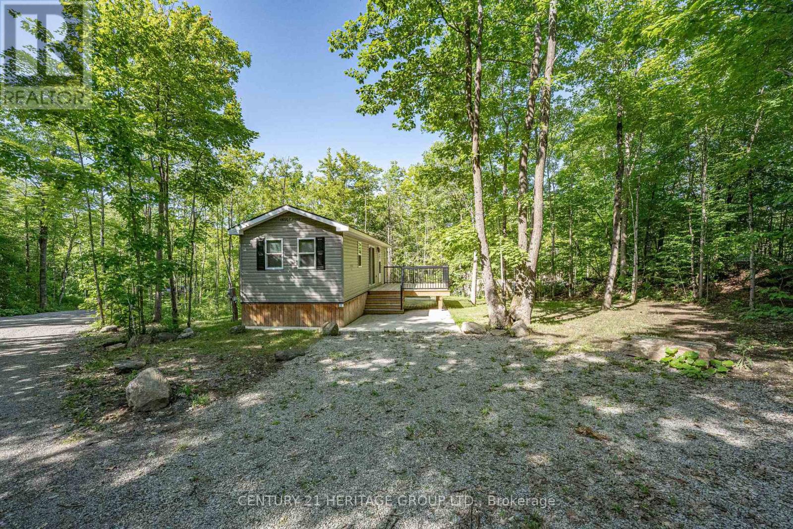 #4 - 202 Hidden Glen Road Property Photo 1