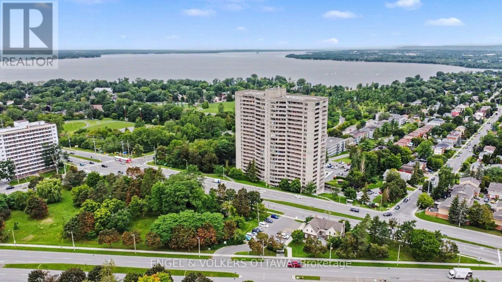 1702 - 415 Greenview Avenue Photo de la propriété 1