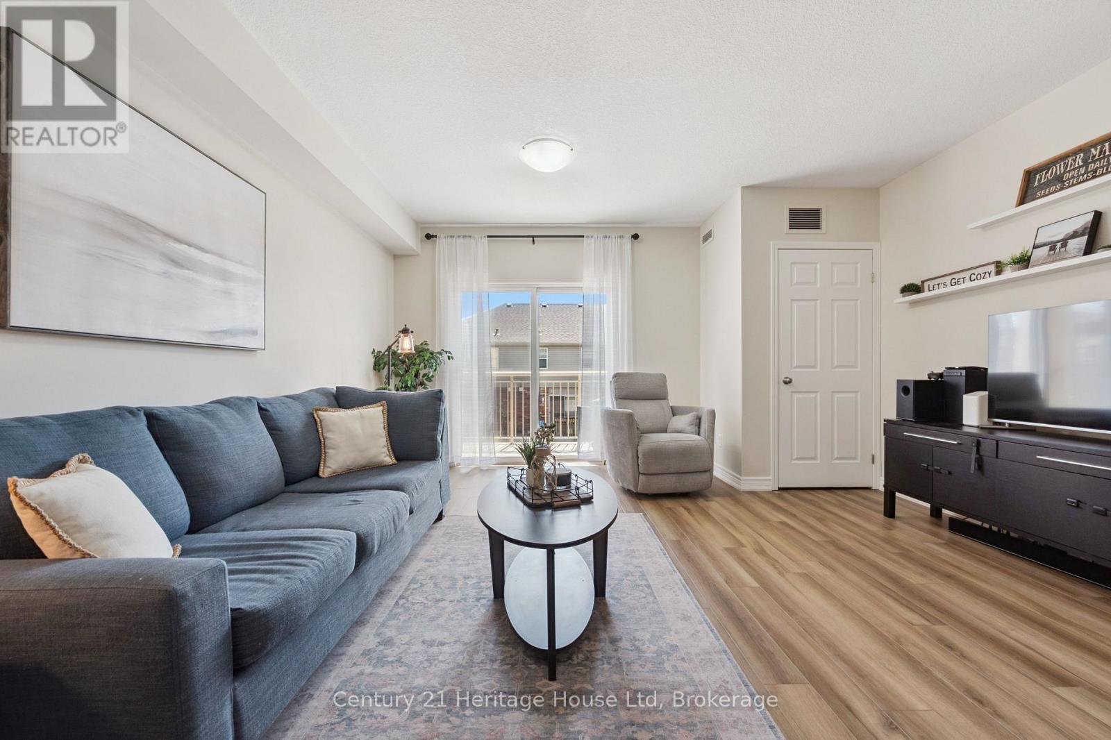 207 - 901 Paisley Road Property Photo 4